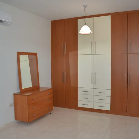 Platoni Elite וילה